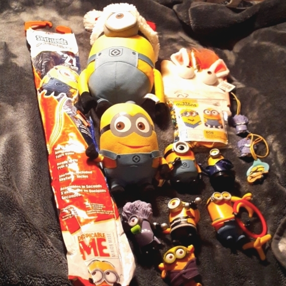 Universal Other - Despicable Me bundle